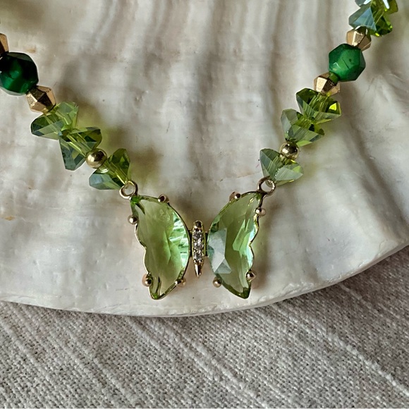 Green Heart shaped necklaces with natural stones - Picture 7 of 12